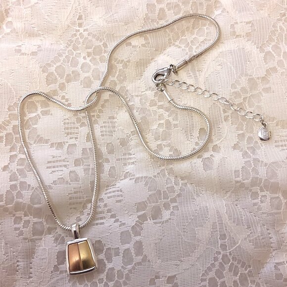 Vintage NEW LC Liz Claiborne Yellow Rose White Gold Tone Pendant Silver Necklace - Picture 4 of 6